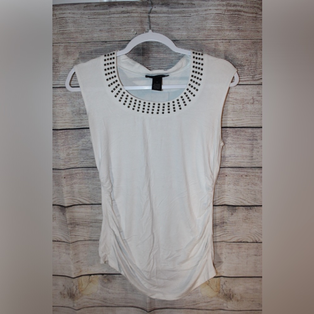 Grace elements medium sleeveless shirt, white with beaded top